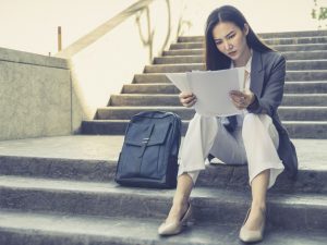 Read more about the article Kobiety na rynku pracy nie wierzą w siebie